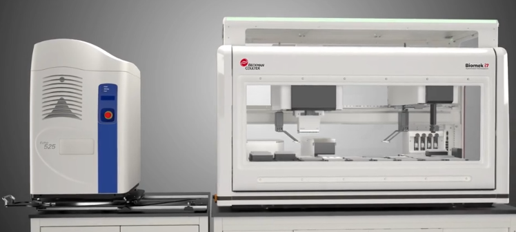 Photo of the Biomek i7 Dual hybrid workstation with the integrated Echo acoustic liquid handler for automated sample processing